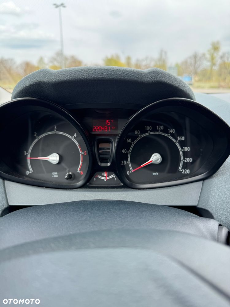 Ford Fiesta 1.6 TDCI Style - 9