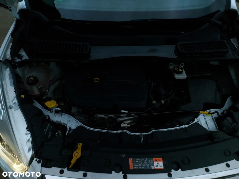 Ford Kuga 1.5 EcoBoost 2x4 Trend - 14