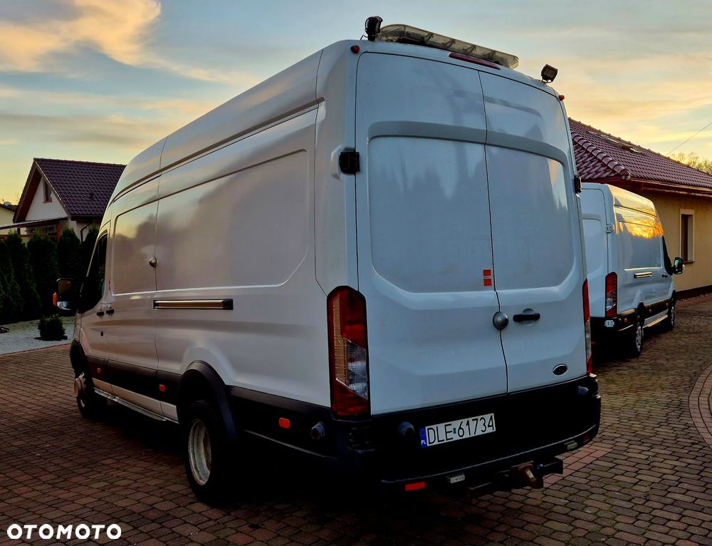 Ford Transit - 12