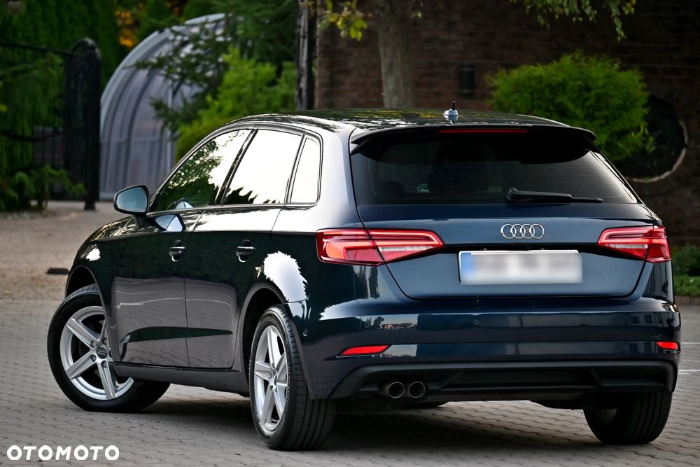 Audi A3 Sportback 2.0 TDI S tronic design - 19