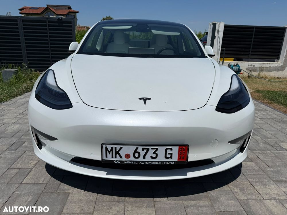 Tesla Model 3 - 2