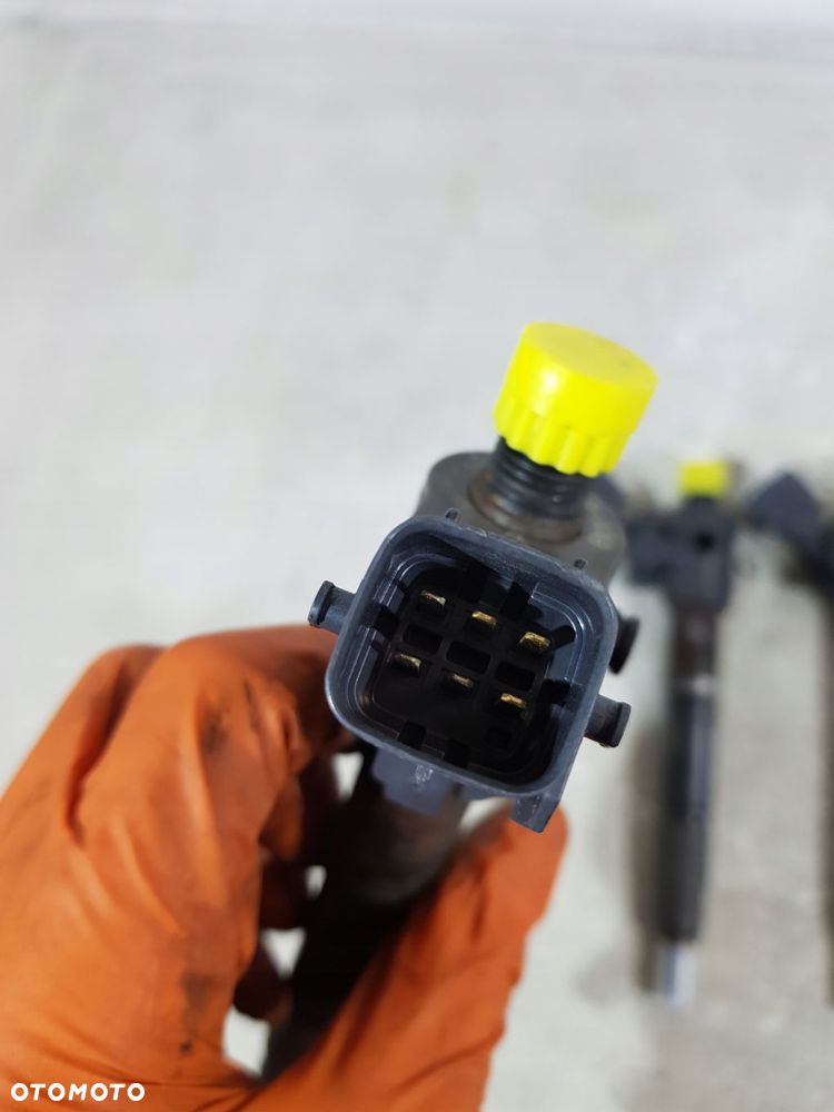 wtryskiwacz paliwa 31452115 volvo s60 v60 s80 2.0d d4204t5 - 3