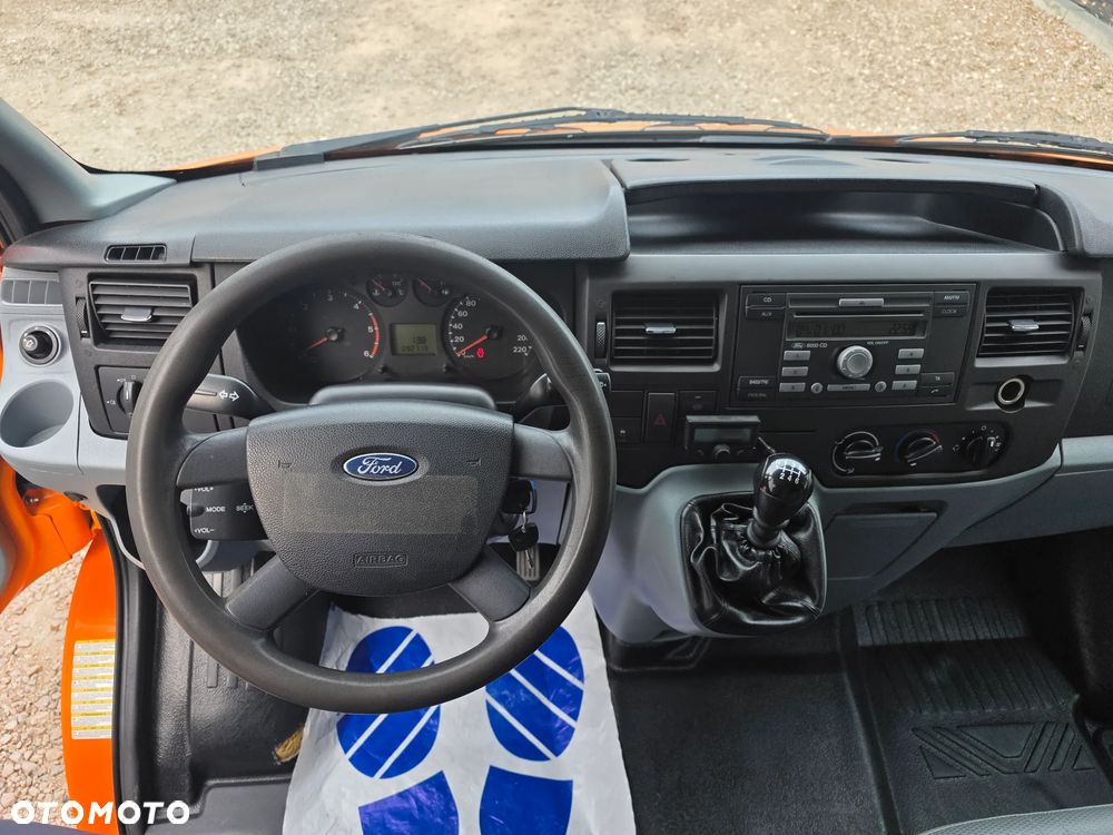 Ford Transit - 18