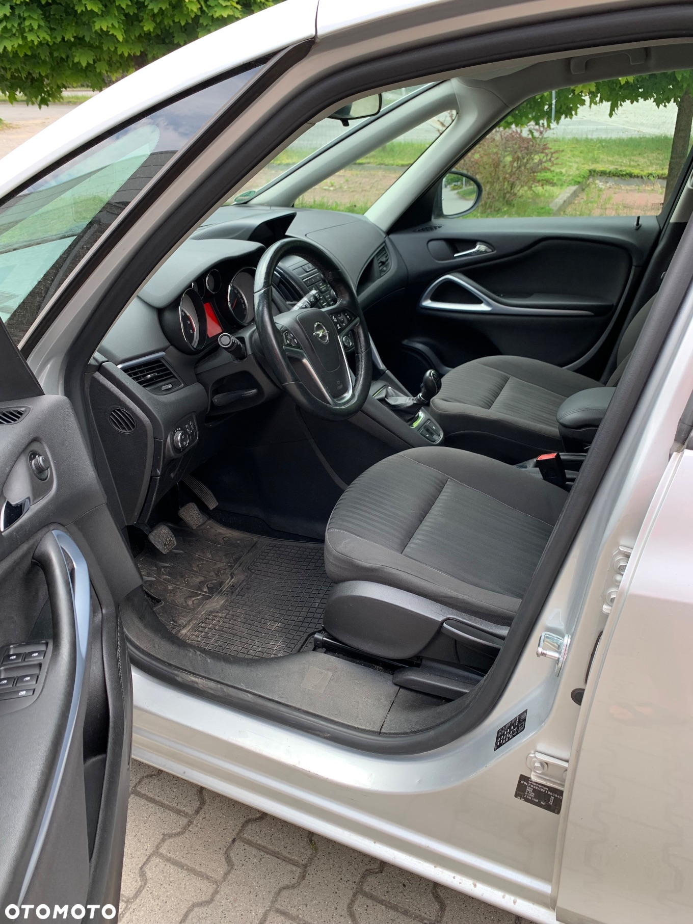 Opel Zafira - 10