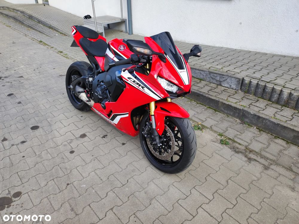Honda CBR - 9
