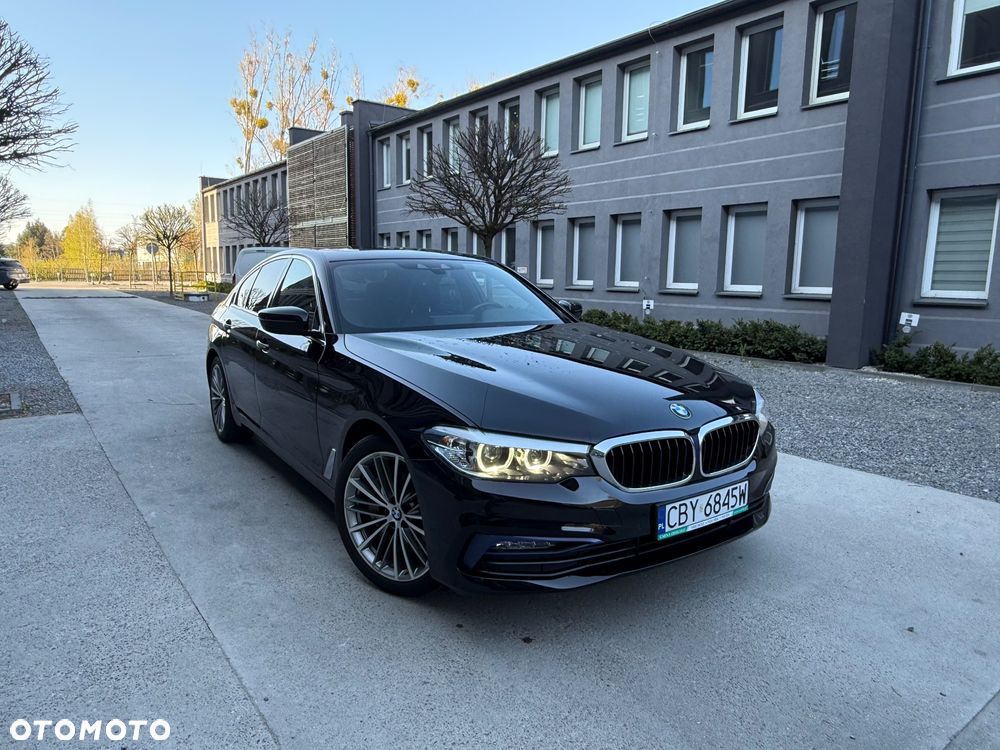 BMW Seria 5 530i xDrive Sport - 9