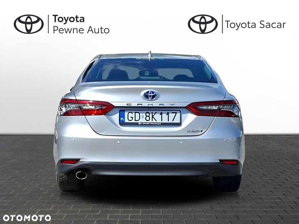 Toyota Camry - 8