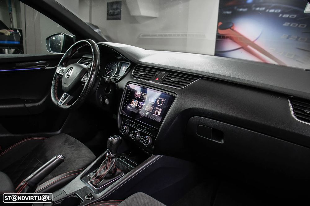 Skoda Octavia Break 2.0 TDI RS DSG - 27