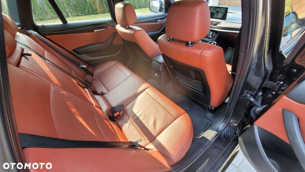 BMW X1 xDrive20d - 11