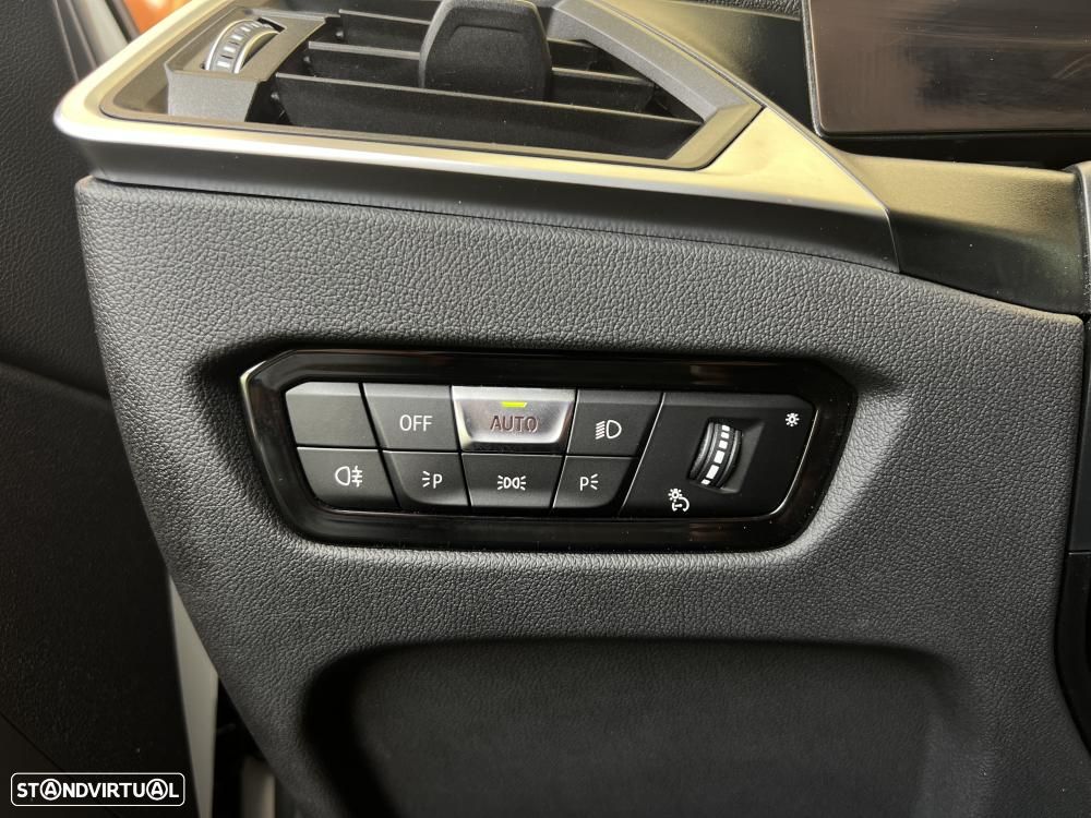 BMW 330 e Pack M Auto - 26