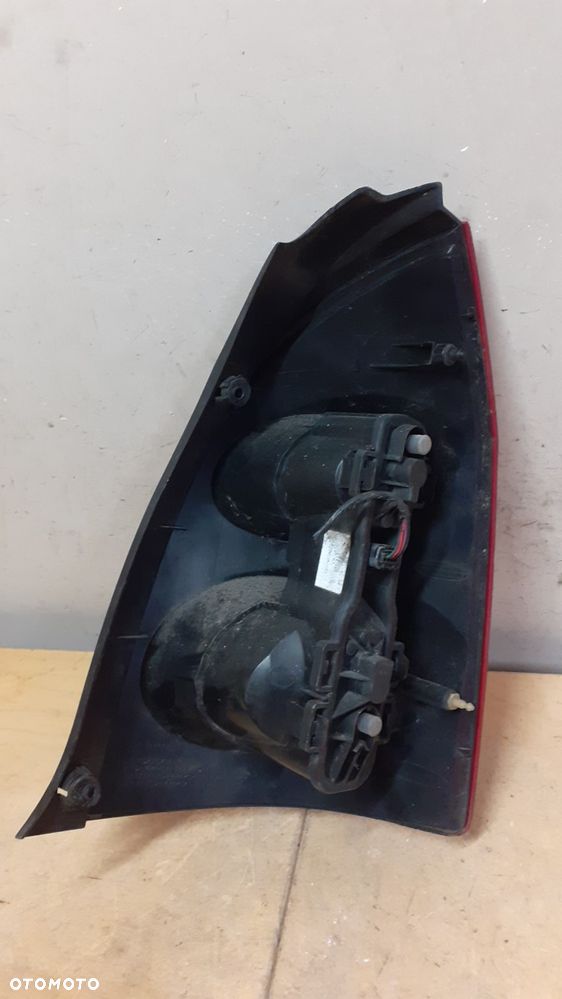 X. NISSAN PRIMERA P12 KOMBI LAMPA TYŁ TYLNA LEWA - 2