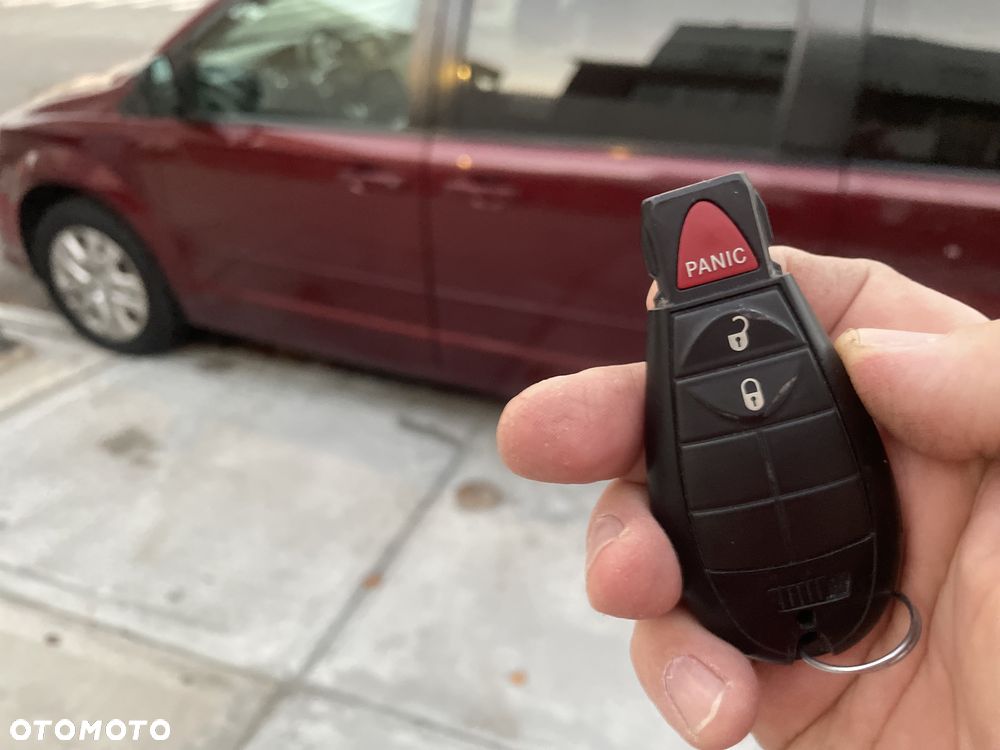 Dodge Grand Caravan - 7