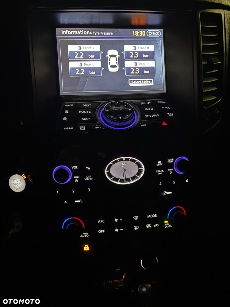 Infiniti FX FX30d S - 10