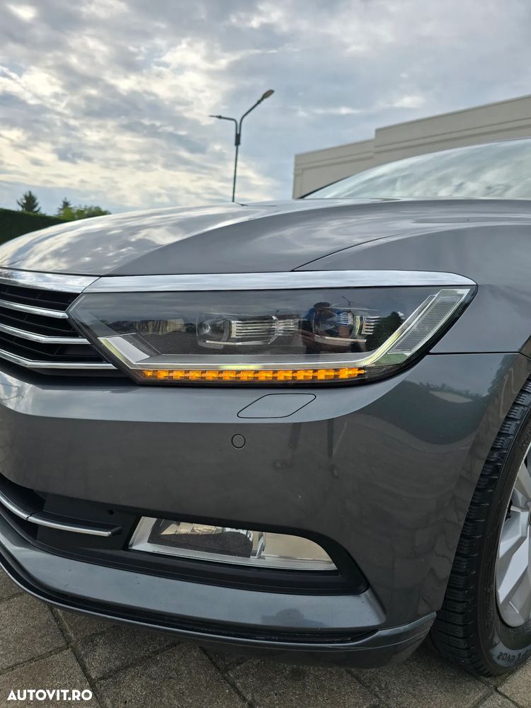 Volkswagen Passat 2.0 TDI DSG Comfortline - 31