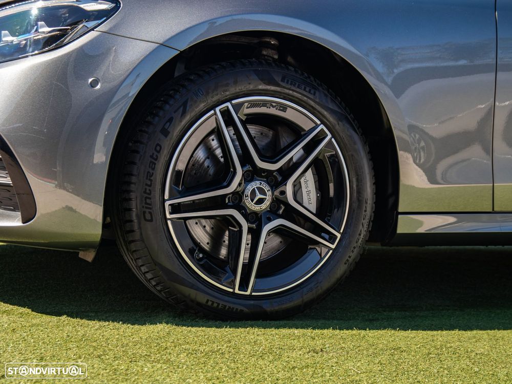 Mercedes-Benz E 300 de 9G-TRONIC AMG Line - 17