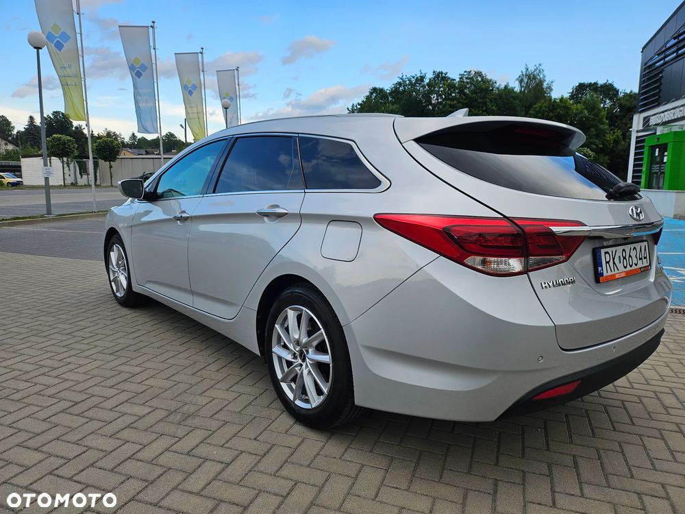Hyundai i40 Kombi blue 1.7 CRDi Family+ - 37