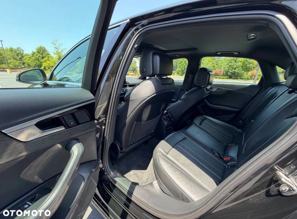 Audi A4 Limousine - 13