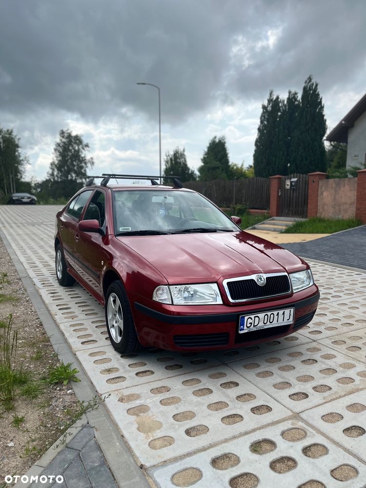 Skoda Octavia 1.6 Tour - 11