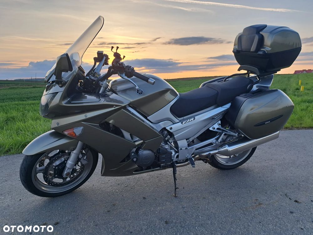 Yamaha FJR - 11