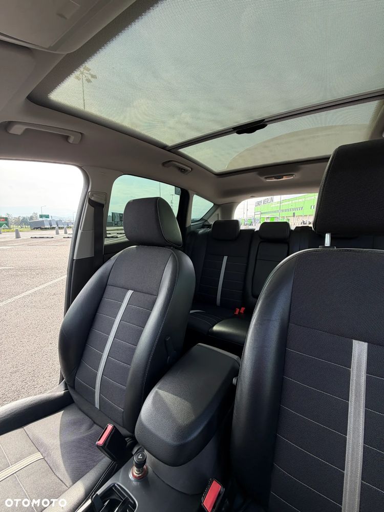 Ford Kuga - 19