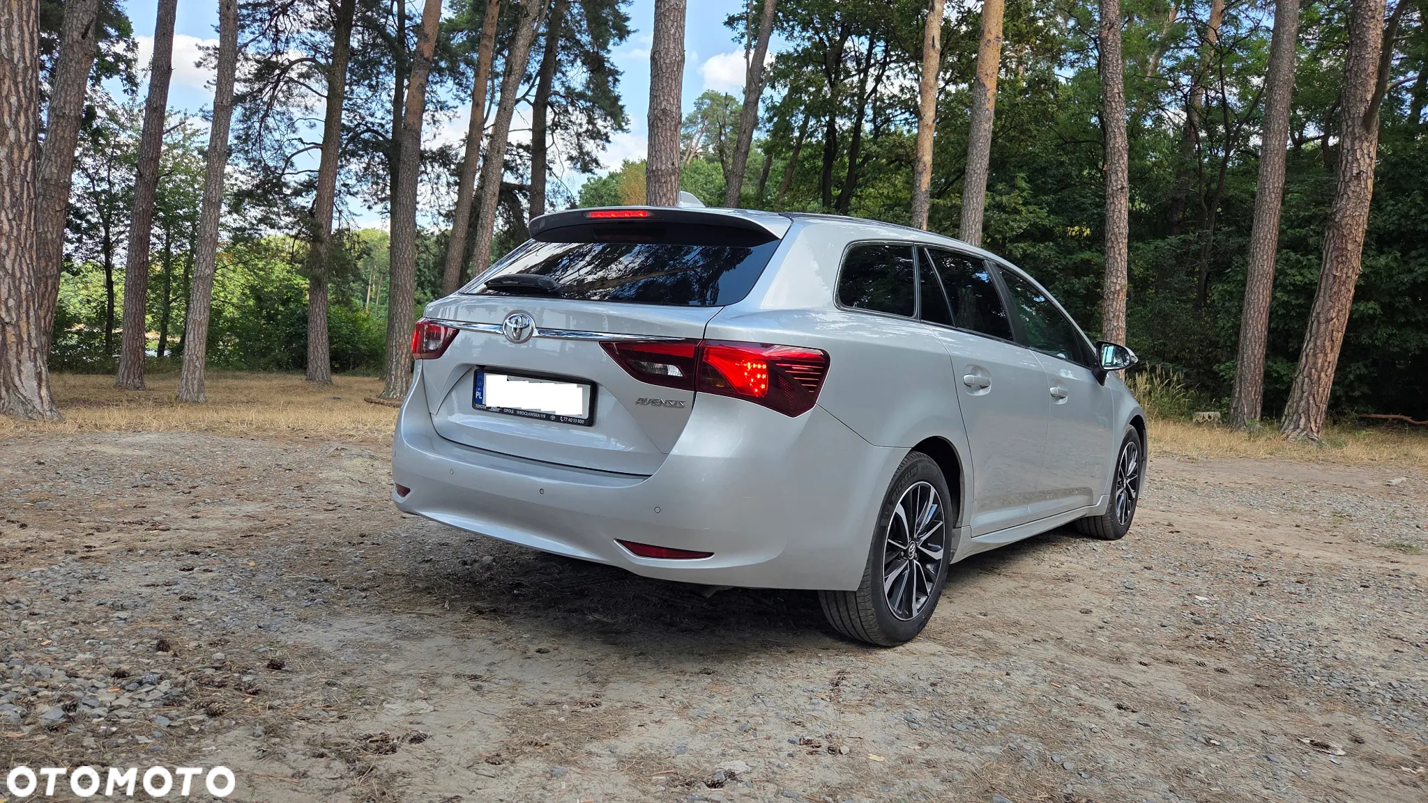 Toyota Avensis 2.0 D-4D Premium - 9