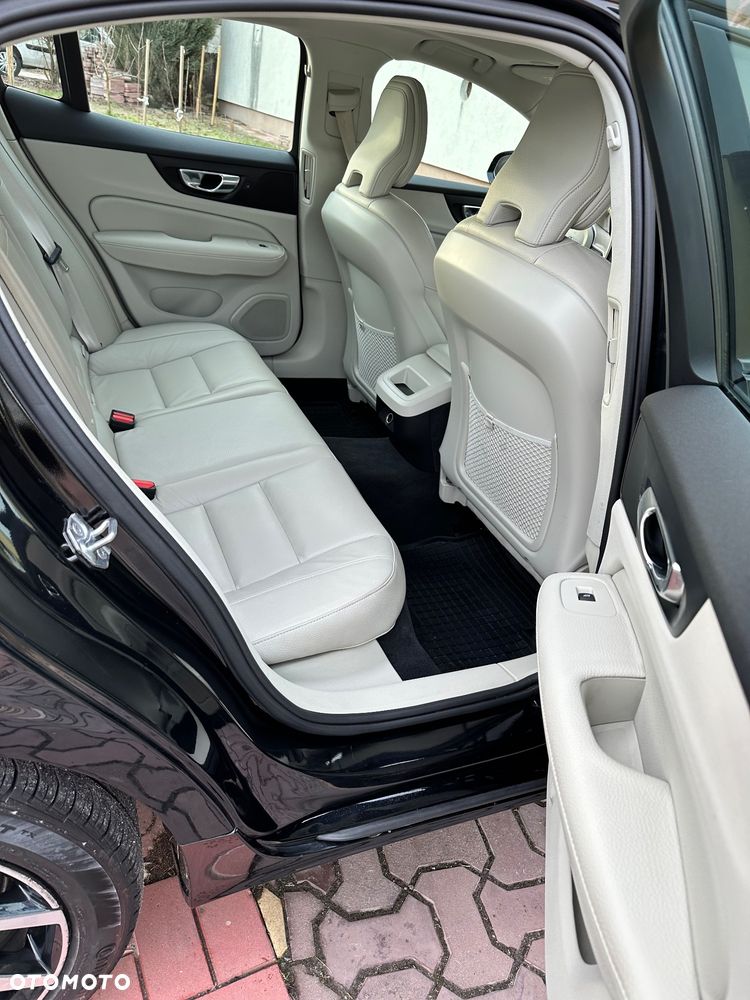 Volvo S60 T6 AWD Momentum Pro - 6