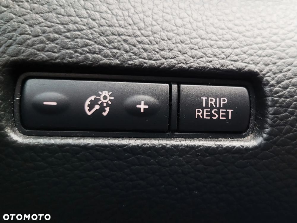 Nissan Qashqai 1.2 DIG-T N-Connecta EU6 - 28