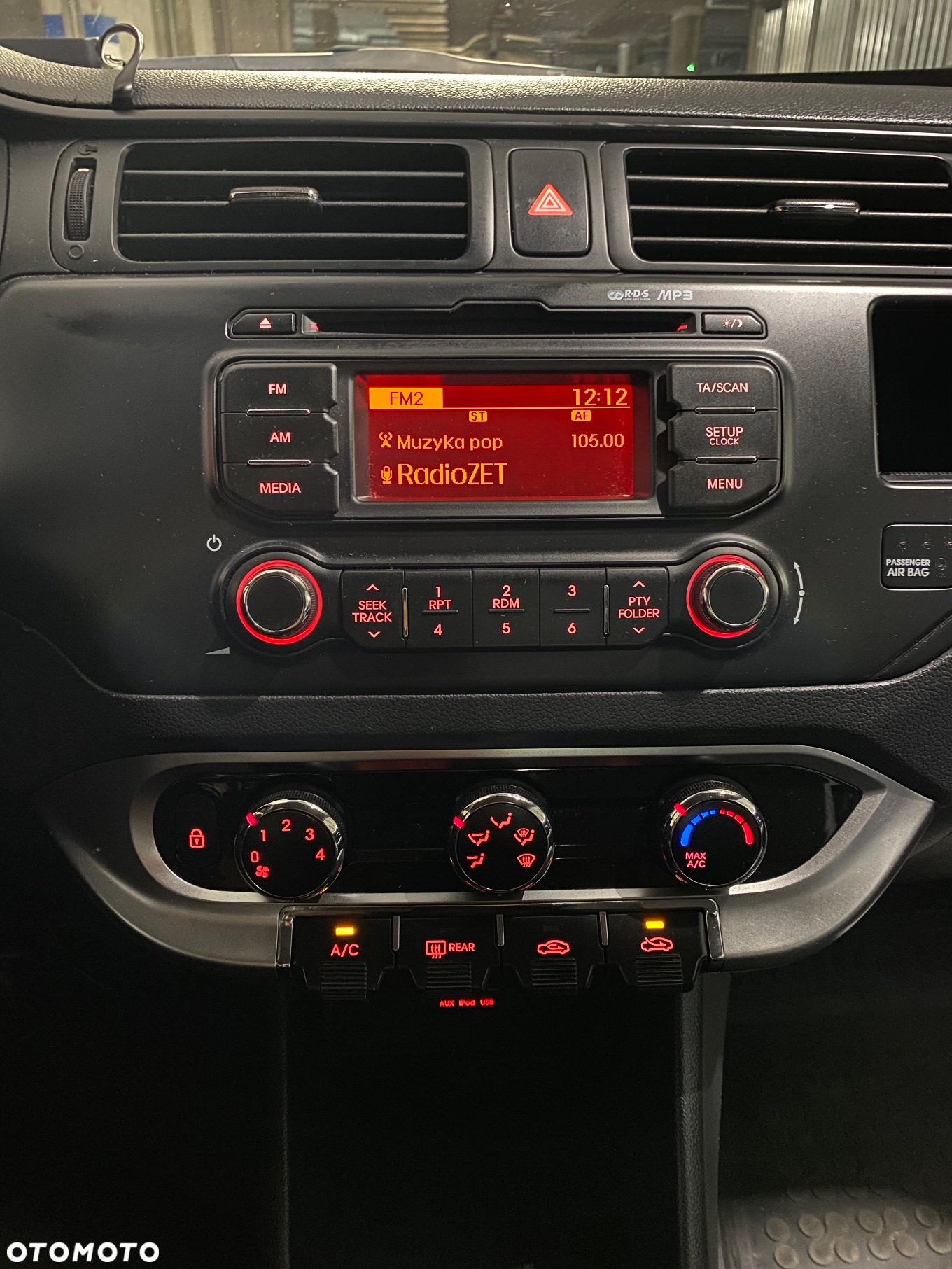 Kia Rio - 25