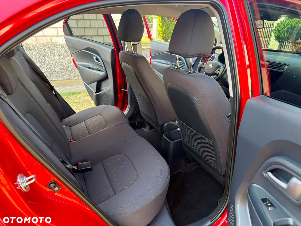 Kia Rio 1.2 XL Business Line - 19