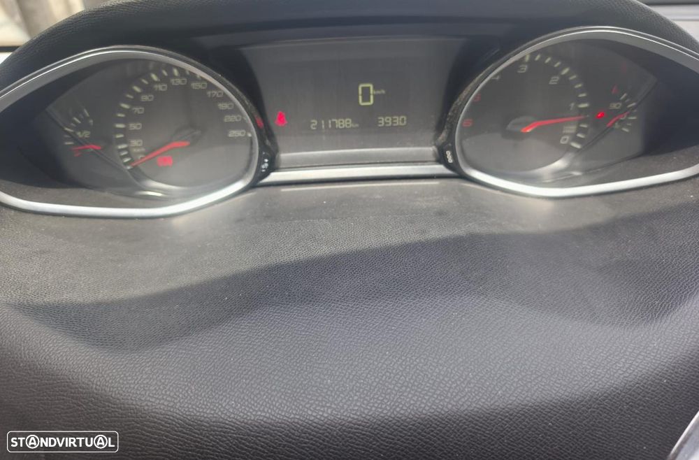 Peugeot 308 SW - 7
