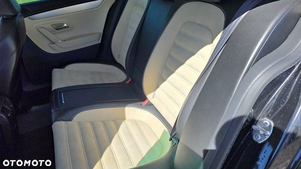 Volkswagen Passat CC - 17