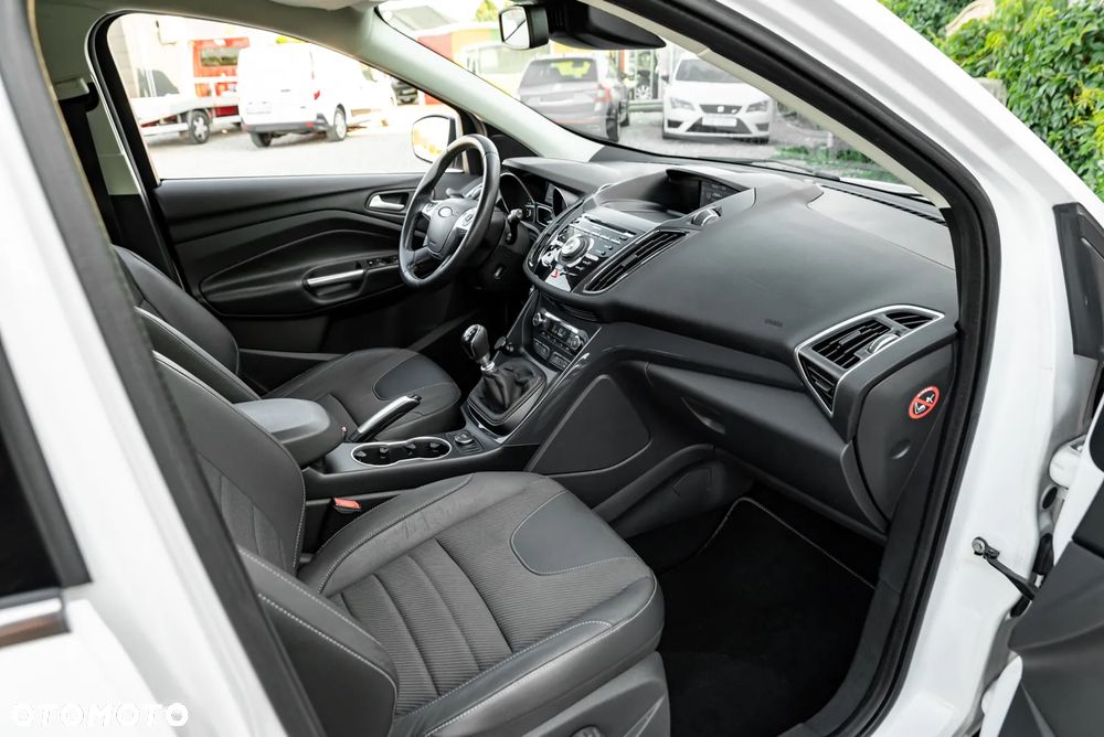 Ford Kuga 2.0 TDCi 4x4 Trend - 24