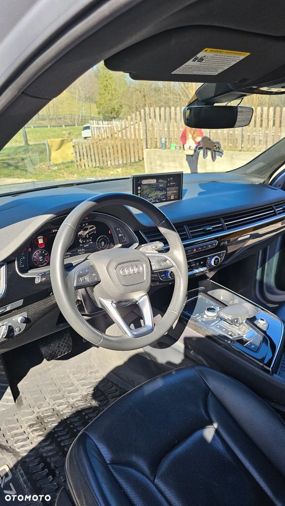 Audi Q7 - 10