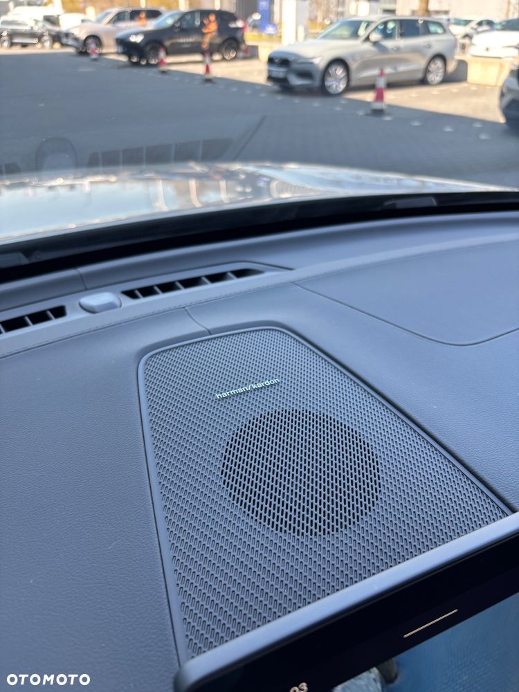 Volvo XC 60 T6 Plug-In Hybrid AWD Ultra Dark - 15