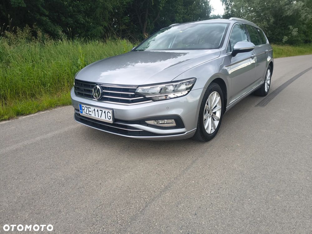Volkswagen Passat 2.0 TDI SCR DSG Comfortline - 12