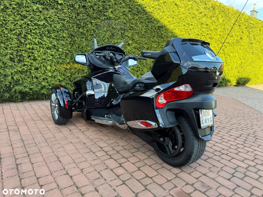 Can-Am Spyder - 4