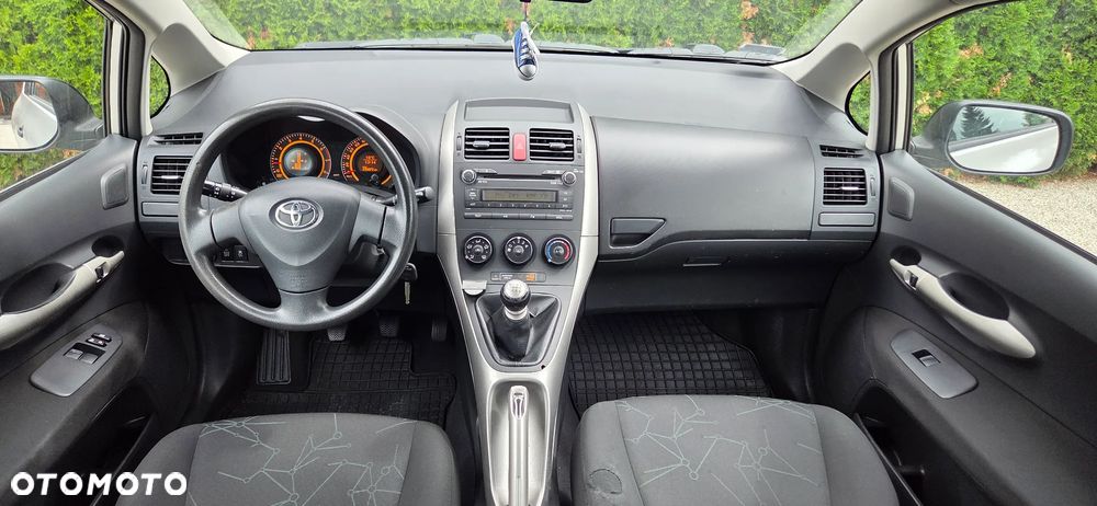 Toyota Auris 1.33 VVT-i Life - 16