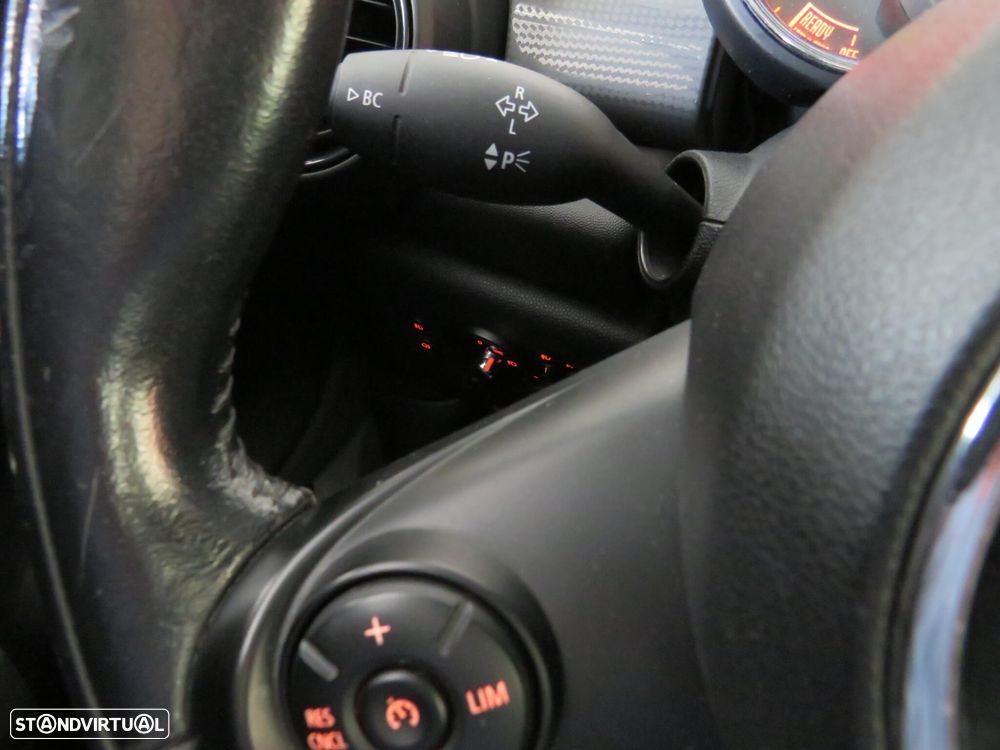MINI 5 Portas Cooper D - 21