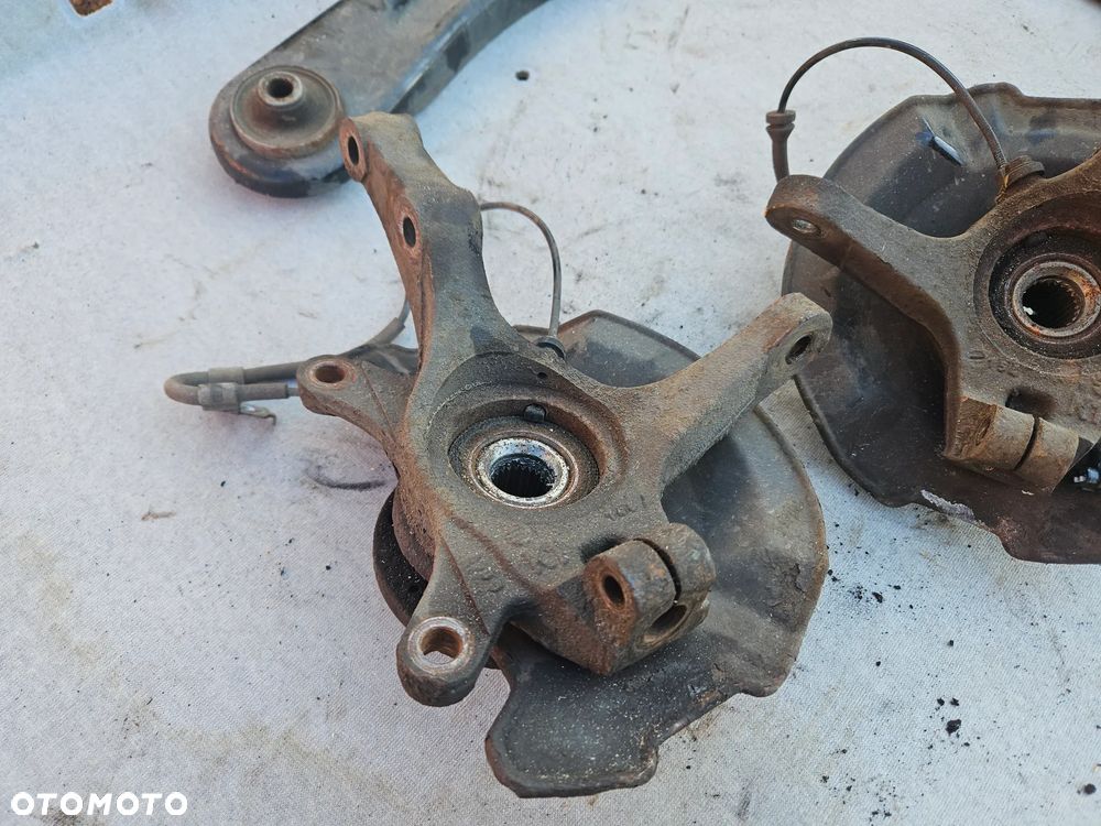Zwrotnica piasta lewa prawa amortyzator sprężyna ABS zacisk wahacz Opel Agila B 1,0 2009r - 11