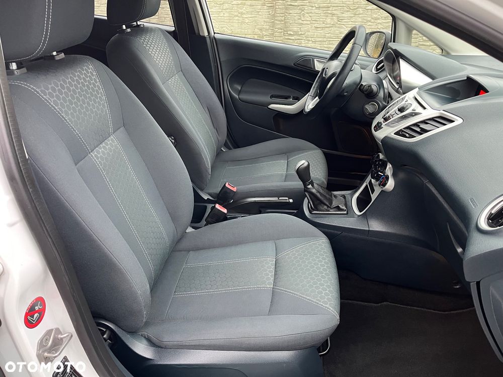 Ford Fiesta 1.25 Titanium - 31