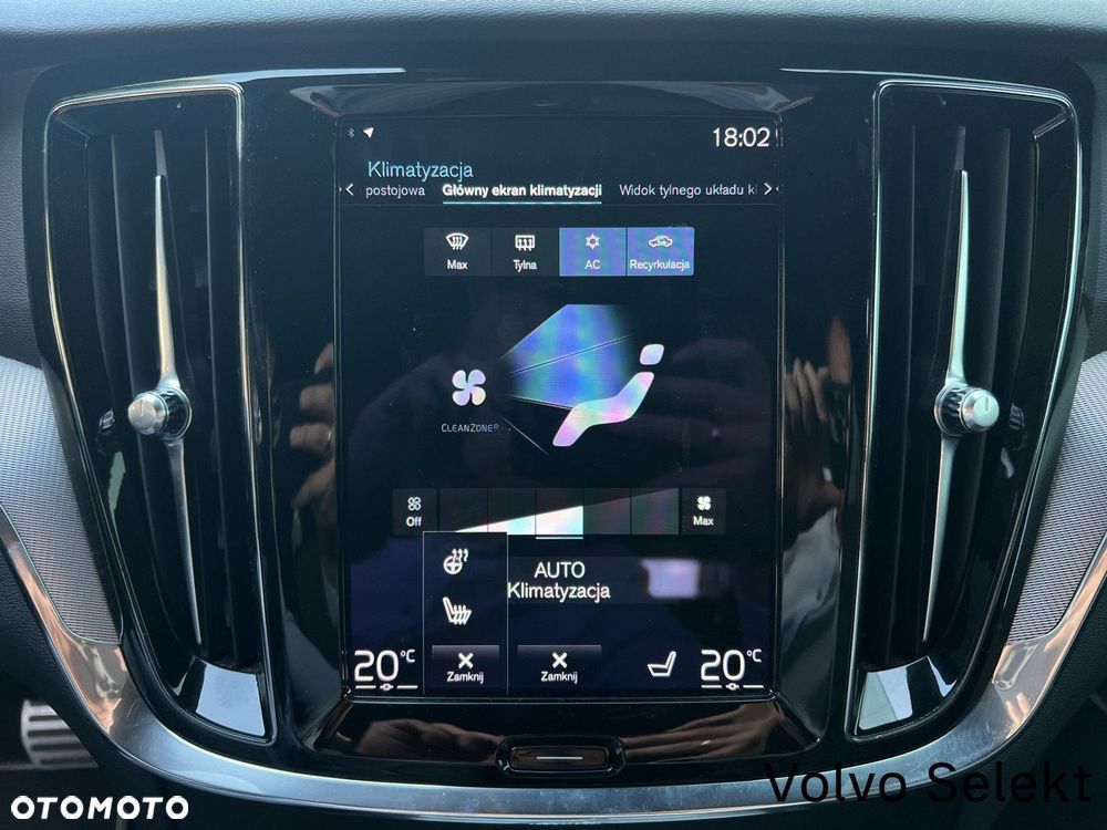 Volvo V60 B5 B AWD R-Design - 21