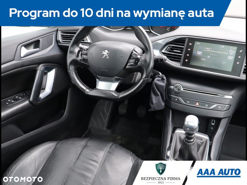 Peugeot 308 - 8
