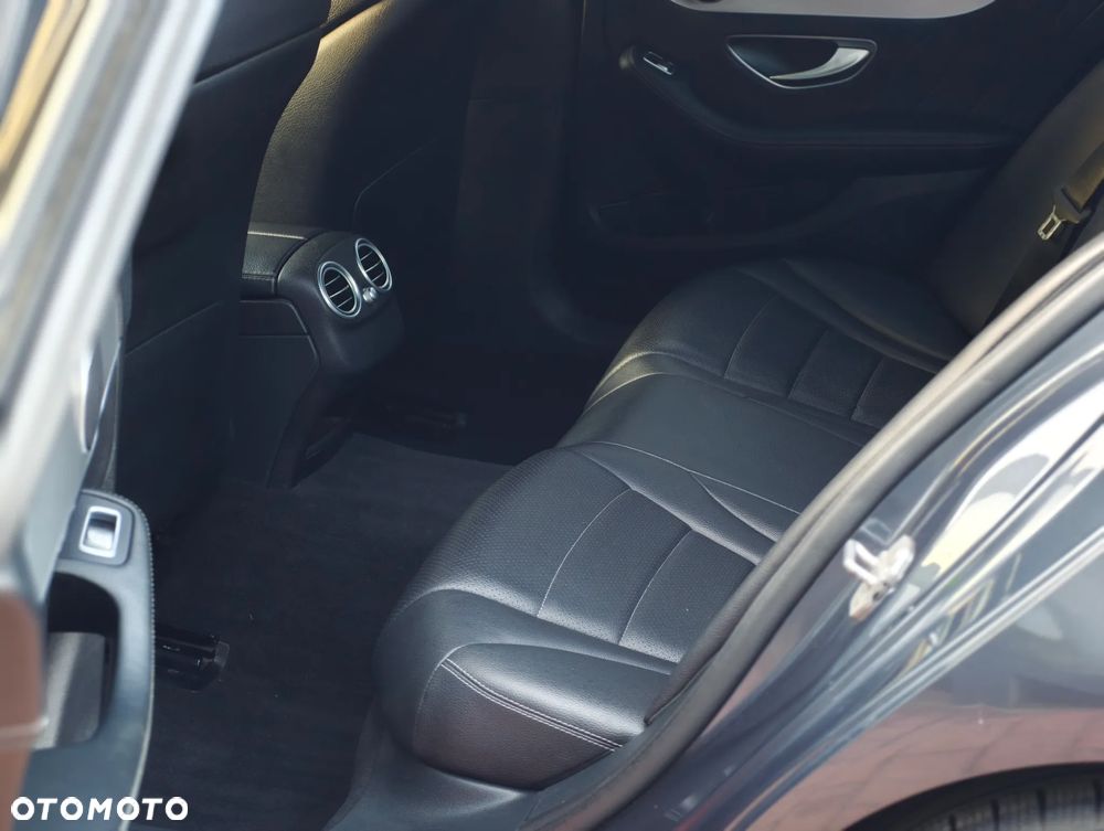 Mercedes-Benz Klasa C 250 7G-TRONIC - 8