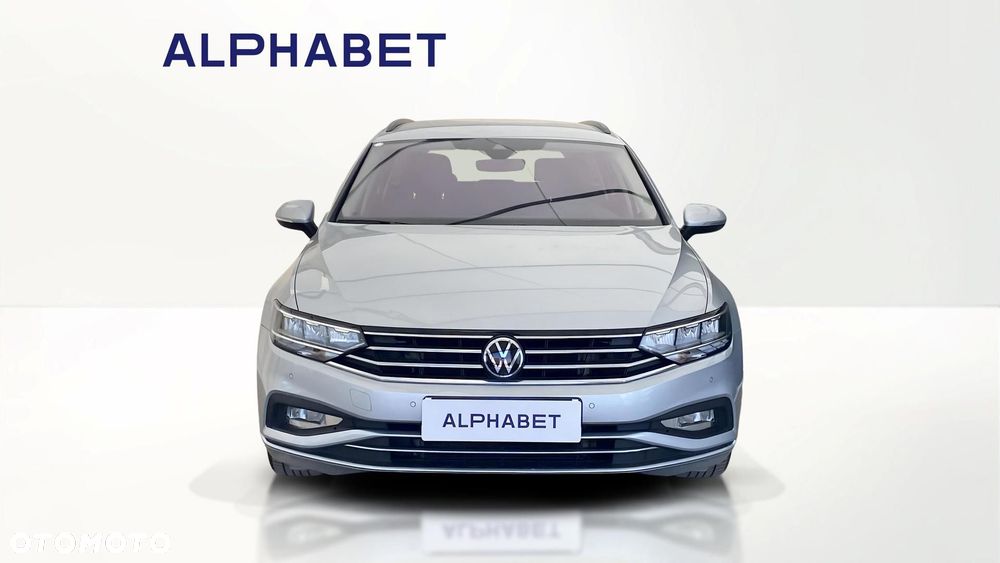 Volkswagen Passat - 8