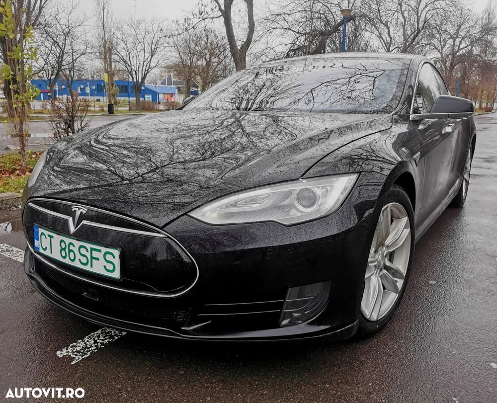 Tesla Model S Standard - 13