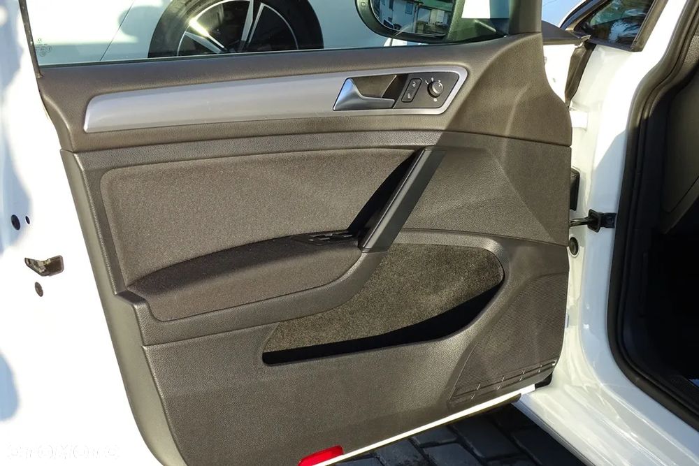 Volkswagen Golf VII 1.6 TDI BMT Trendline - 20