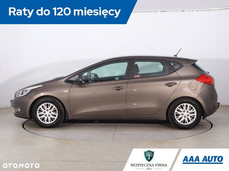 Kia Ceed - 4