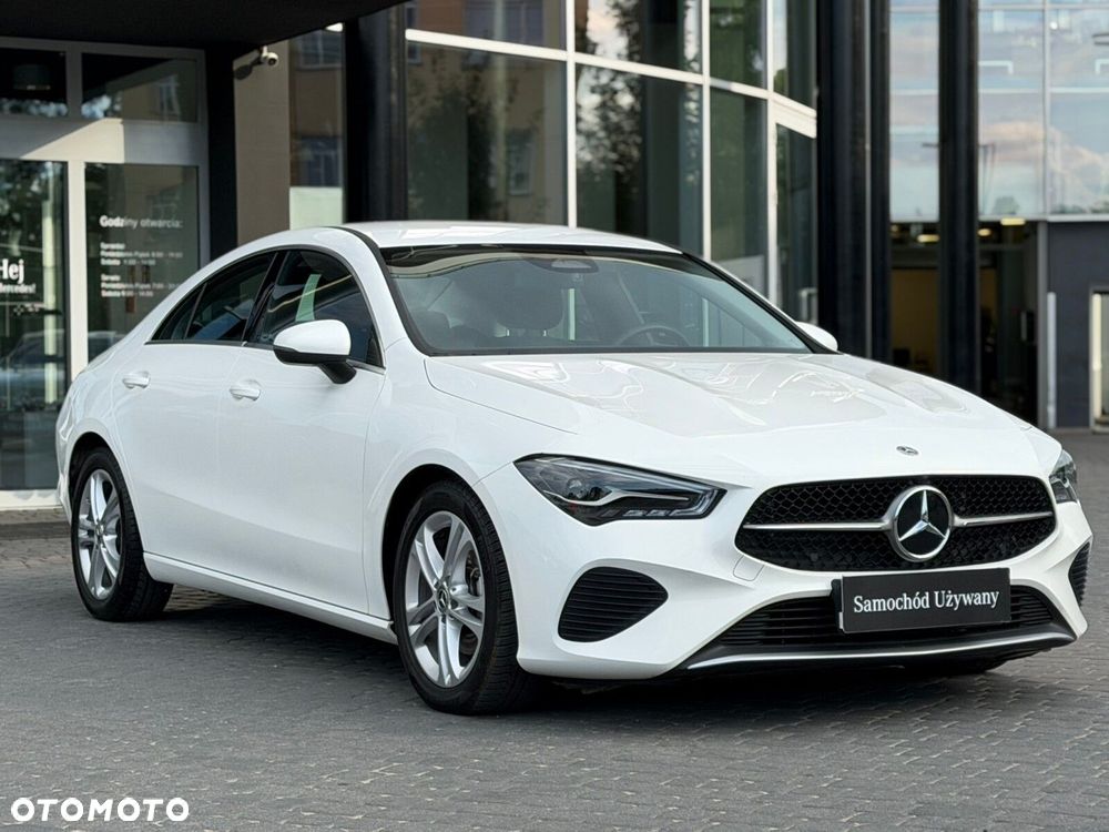 Mercedes-Benz CLA 200 Progressive 7G-DCT - 4