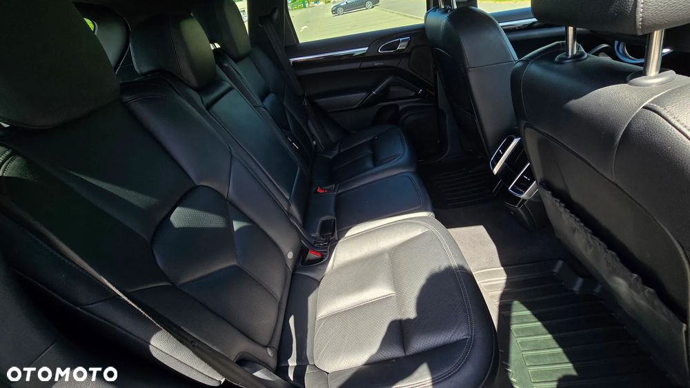 Porsche Cayenne Diesel Platinum Edition - 14