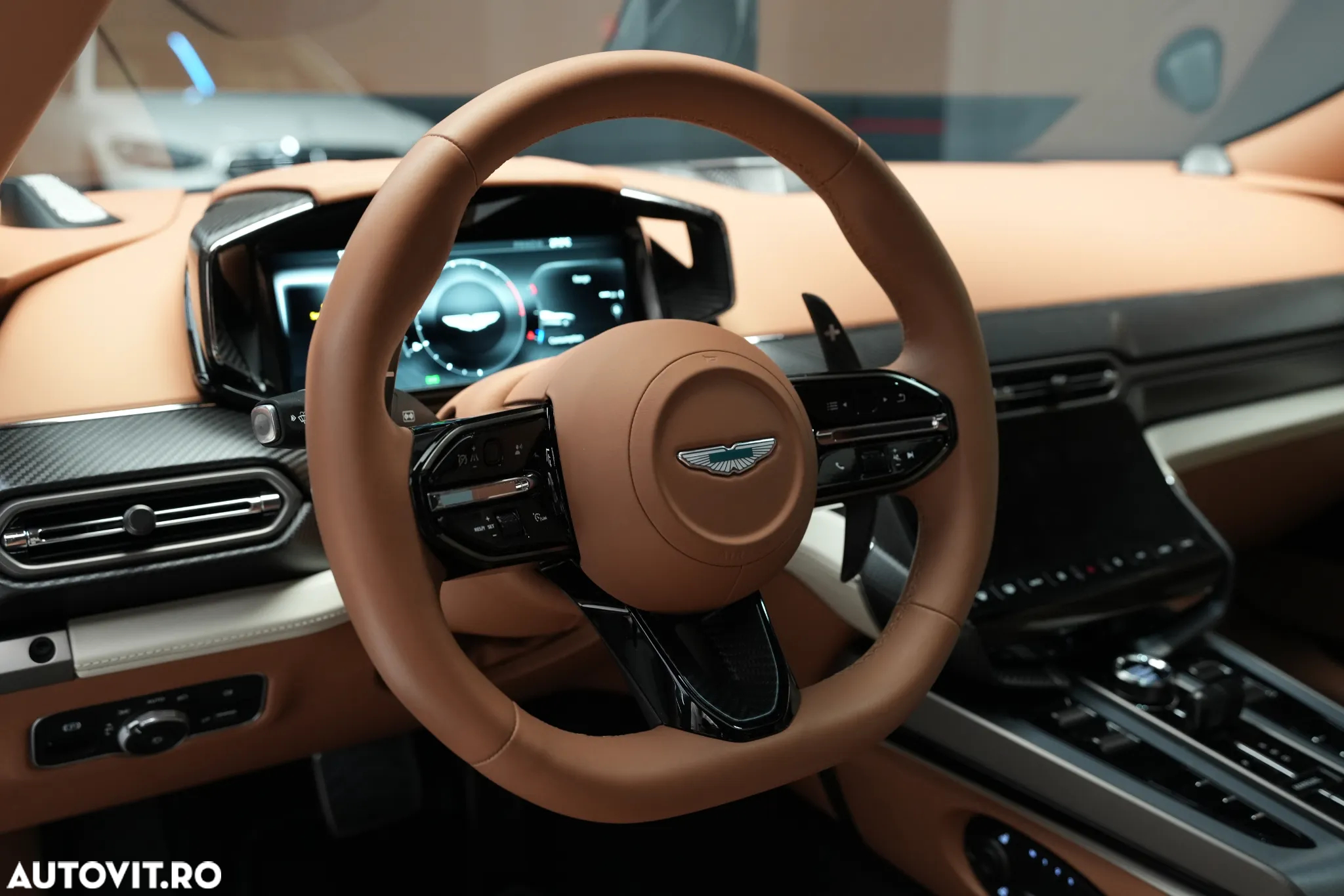 Aston Martin Vanquish - 21